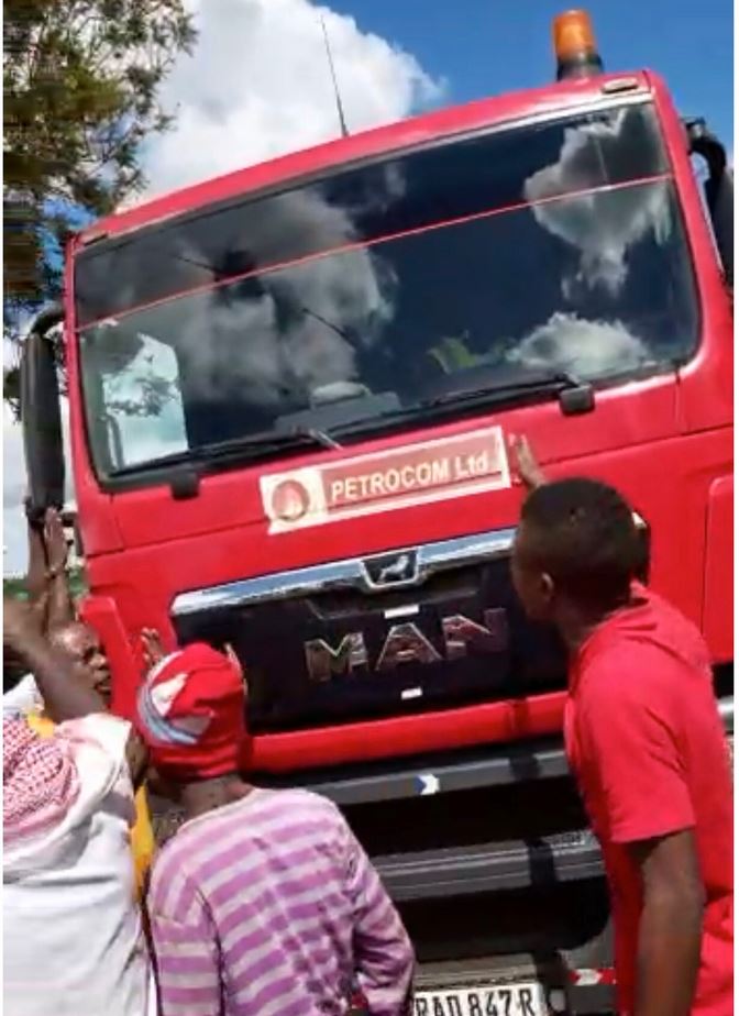 Rwandan truck drivers Rwandan truck drivers