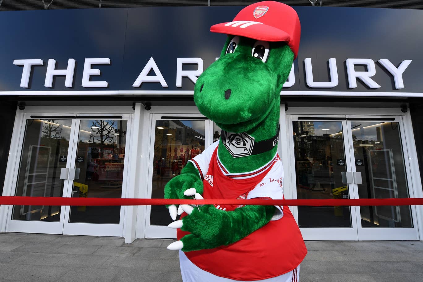Arsenal mascot Gunnersaurus