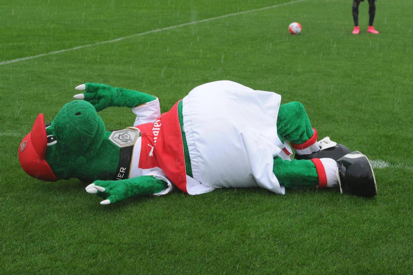 Arsenal mascot Gunnersaurus